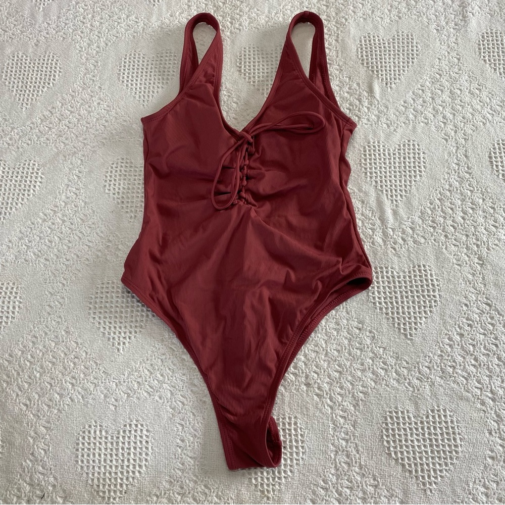 Xhilaration High Cut One Piece Bathing Suit (M)